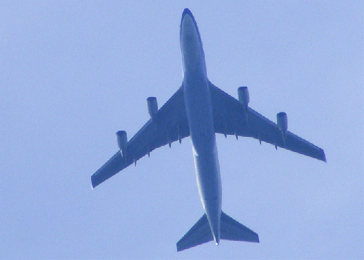 2010-04-fava-Überflieger