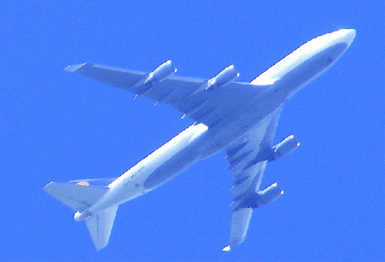 2010-05-ddia-LH-B-747-Überflieger