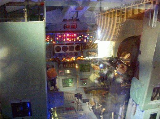 2010-05-kiav-Blick in Cockpit von Buran - TMS