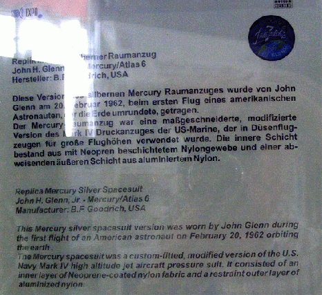 2010-05-koa-Merkury-Raumanzug-Infotafel - TMS