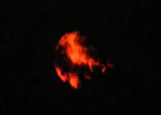 2010-06-f-Mondaufgang mit Wolkenzug