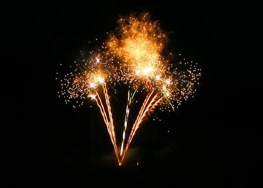 2010-07-adc-Feuerwerk u00fcber Odenwald