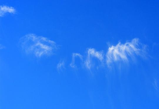 2010-08-bbuab-Federwolken