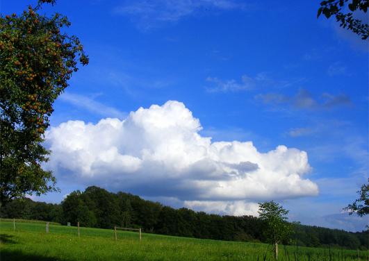 2010-09-ayca-Wolke u00fcber Odenwald