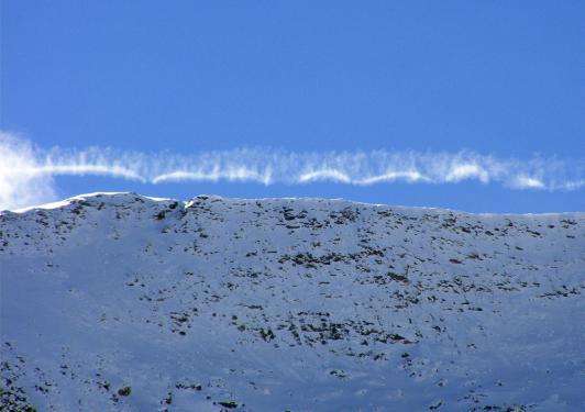 2010-10-0253-Kondensstreifeneffekt u00fcber Grou00df Glockner