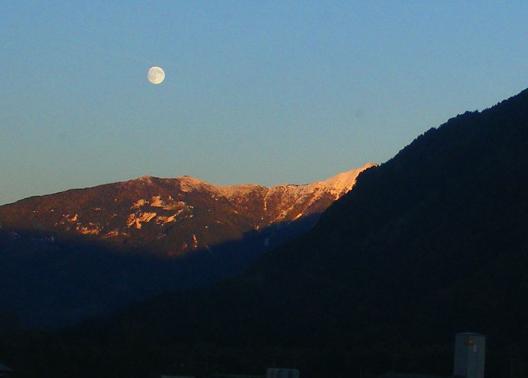 2010-10-0836-Mond u00fcber Gitschtal - Austria