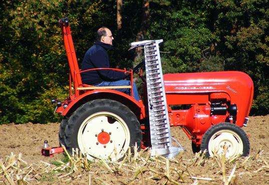 2010-10-cca-Porsche-Traktor - Odenwald