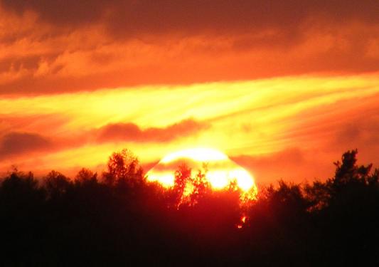 2011-04-exbe-Sonnenuntergang - Odenwald