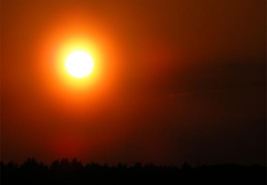 2011-05-ama-Sonnenuntergang mit Pollenkorona - Odenwald