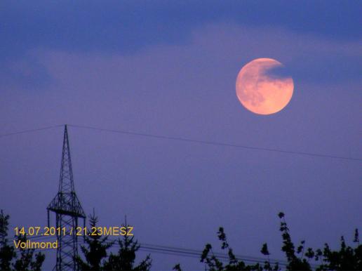 2011-07-dke-Vollmond u00fcber Mannheim