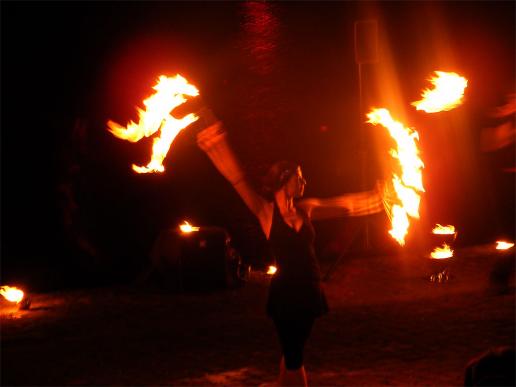 2011-07-ewem-Altstadtfest Wu00f6rth am Main - artArtistica-Feuer-Show