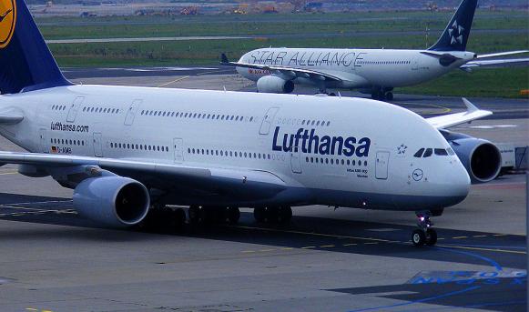 2011-08-bsjea-Lufthansa - Frankfurter Flughafen
