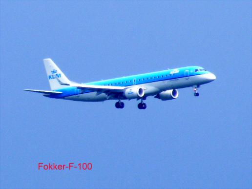 2011-08-buy-KLM im Anflug - Flughafen Frankfurt