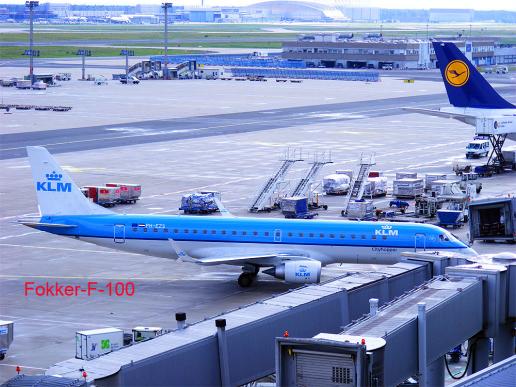 2011-08-c-KLM - Frankfurter Flughafen