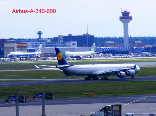 2011-08-cd-Lufthansa vor Start - Frankfurter Flughafen