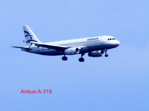 2011-08-ceg-AEGEAN im Anflug - Frankfurter Flughafen