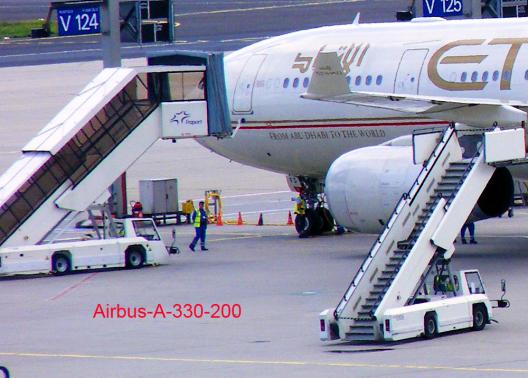 2011-08-cetf-ETIHAD  - Frankfurter Flughafen