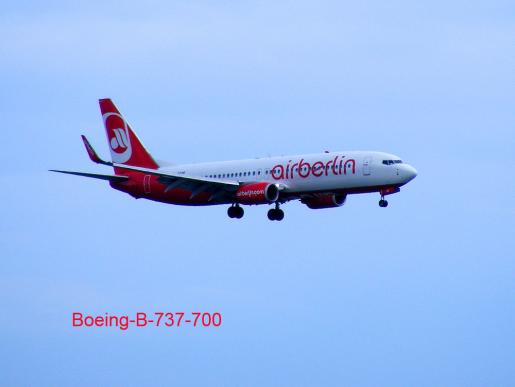 2011-08-cey-airberlin im Anflug - Frankfurter Flughafen