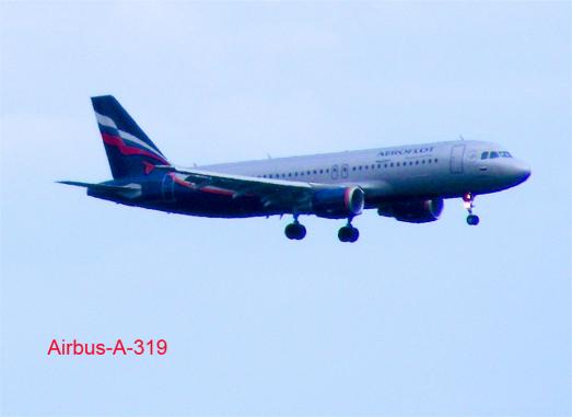 2011-08-cfc-AEROFLOT im Anflug - Frankfurter Flughafen