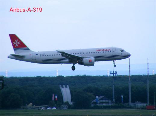 2011-08-cff-AIR MALTA im Anflug - Frankfurter Flughafen
