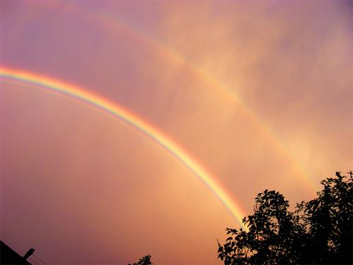 2011-09-crb-Regenbogen bei Sonnenuntergang und Gewitterwolke u00fcber Odenwald