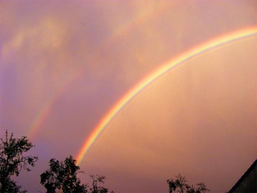 2011-09-crc-Regenbogen bei Sonnenuntergang und Gewitterwolke u00fcber Odenwald