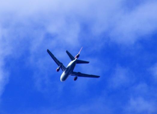 2011-10-cb-MD-11-Überflieger