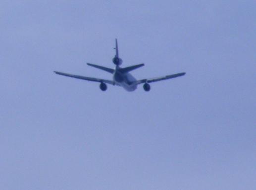 2011-10-cba-MD-11-Überflieger