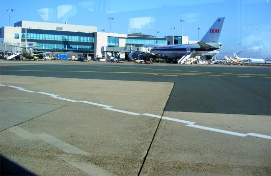 2011-11-afw-Vorfeld-Flughafen Frankfurt-Sightseeing-Tour