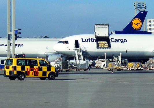 2011-11-agjmc-MD-11-Flughafen Frankfurt-Sightseeing-Tour