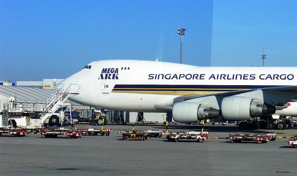 2011-11-agmda-Boeing-B-747-F-Flughafen Frankfurt-Sightseeing-Tour