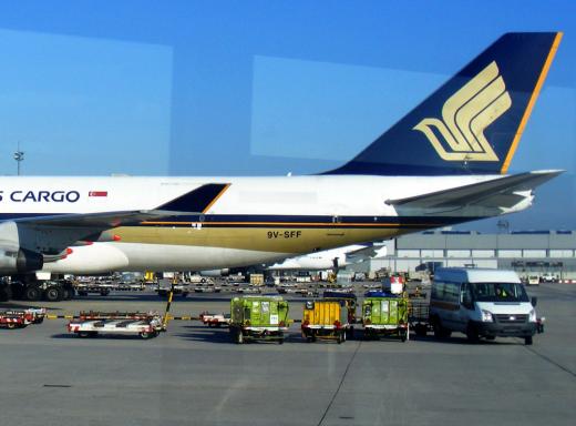 2011-11-agmdb-Boeing-B-747-F-Flughafen Frankfurt-Sightseeing-Tour