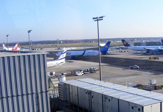 2011-11-agowe-Flughafen Frankfurt-Sightseeing-Tour