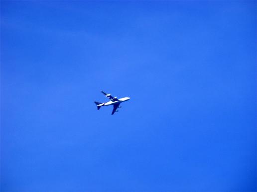 2011-11-cfab-Lufthansa-A-380-Überflieger