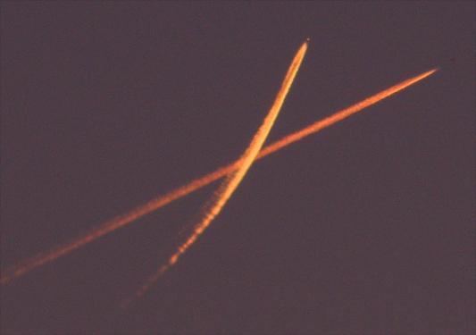 2012-03-dnd-Luftkampfübung am Abendhimmel über Mannheim