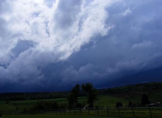 2012-05-bkb-Wolken u00fcber Odenwald