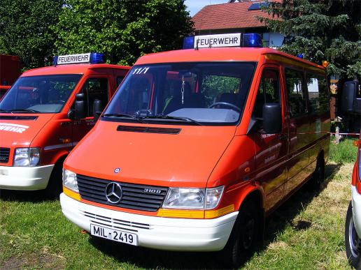 2012-05-edak-Feuerwehr - Mercedes