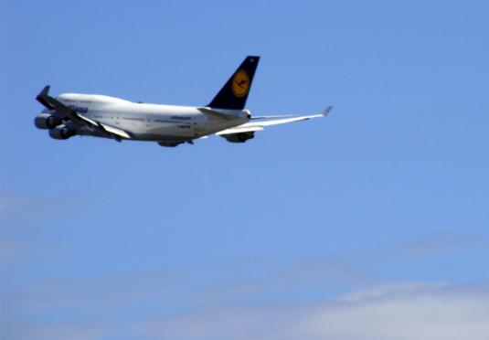 2012-05-ggha-Lufthansa - Boeing-B-747