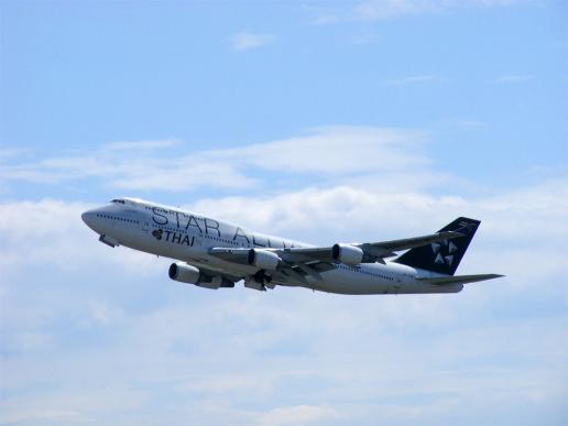 2012-05-ggz-THAI - Boeing-B-747