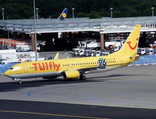 2012-05-ghs-TUIfly-96- Boeing-B-737