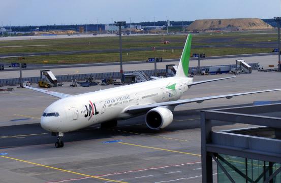 2012-05-ghva-JAL -Boeing-B-777-300