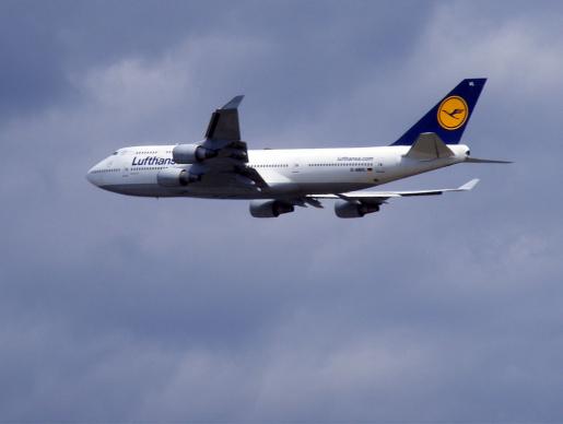 2012-05-gjb-Lufthansa Boeing-B-747