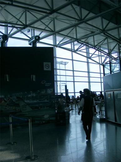 2012-05-gm-Frankfurter-Flughafen