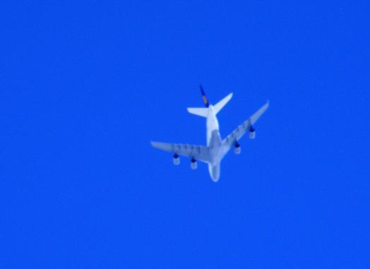 2012-07-cl-Airbus-A-380-Lufthansa