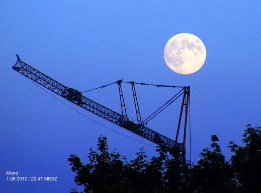 2012-08-aa-Vollmond u00fcber Mannheim