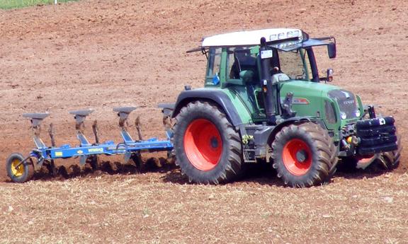 2012-08-zg-Fendt-Traktor