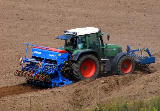 2012-08-zgb-Fendt-Traktor