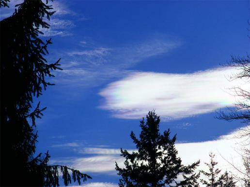 2012-12-ddb-Irisierende Wolken - Odenwald
