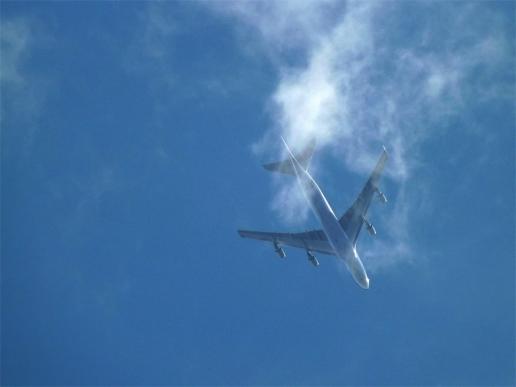 2013-03-bcbda-B-747-u00dcberflieger