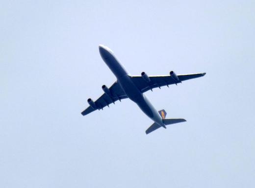 2013-06-daa-A-340-u00dcberflieger